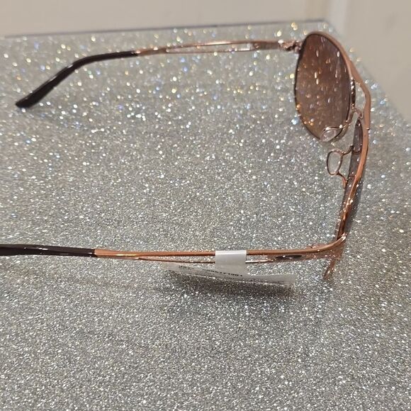 Oakley Caveat Aviator Sunglasses- Vr50 Brown Gradient Lens/Rose Gold Frame main image 6